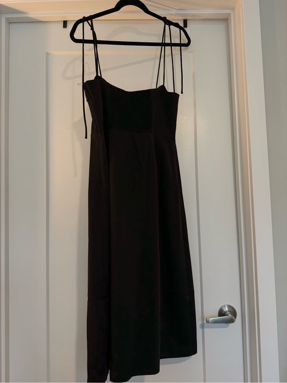 Backyard Roses Kite Midi Dress - Picture 7 of 9